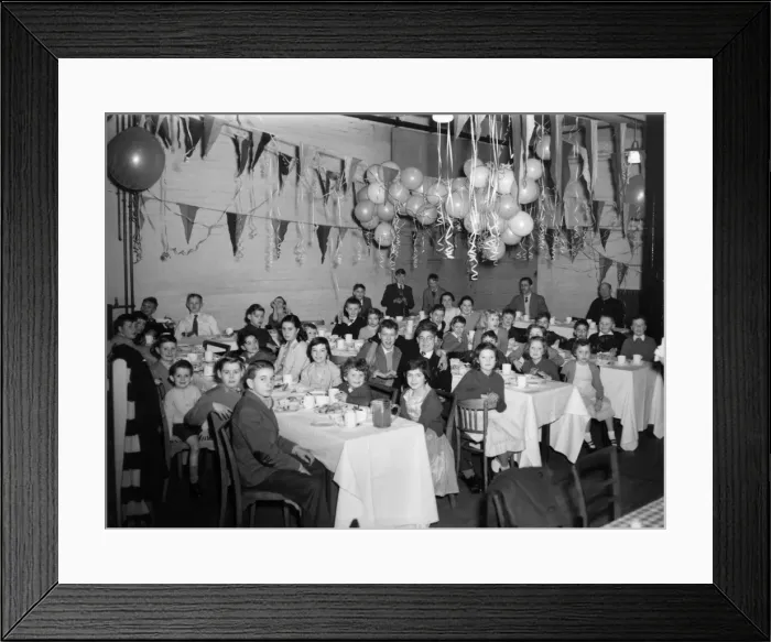 Framed Print : Children at Christmas party, Lambeth, London Framed Print : Children at Christmas party, Lambeth, London