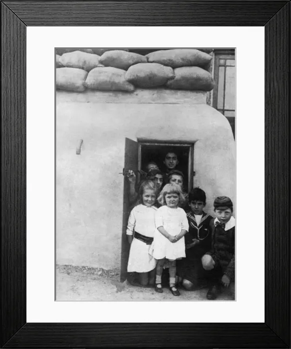 Framed Print : A bomb shelter built in London, WW1 Framed Print : A bomb shelter built in London, WW1