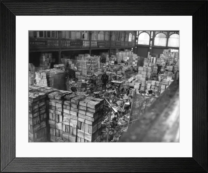 Framed Print : Fire at Floral Hall, Covent Garden, London WC2 Framed Print : Fire at Floral Hall, Covent Garden, London WC2