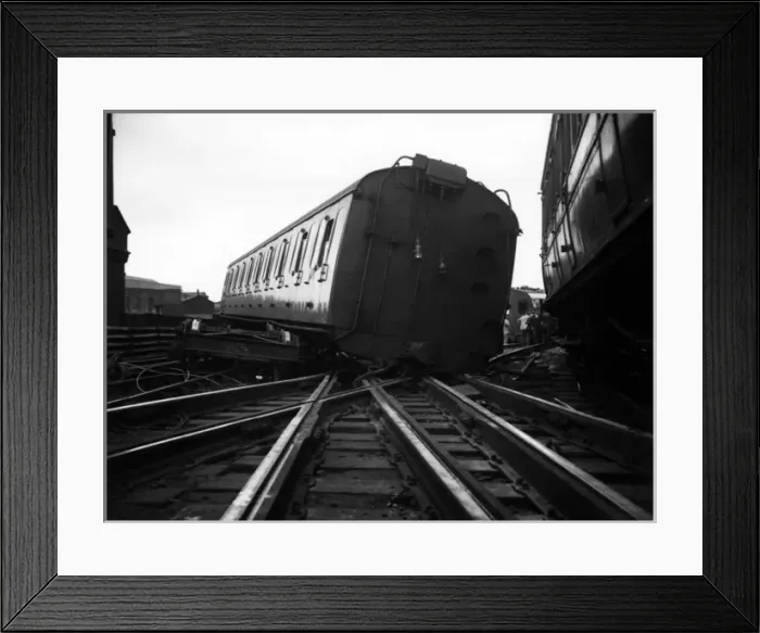 Framed Print : Train derailment, Borough Market, London SE1 Framed Print : Train derailment, Borough Market, London SE1