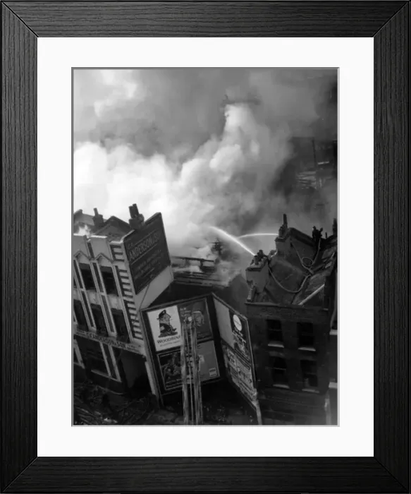 Framed Print : Fire at 13 Essex Road, Islington Green, N1 Framed Print : Fire at 13 Essex Road, Islington Green, N1
