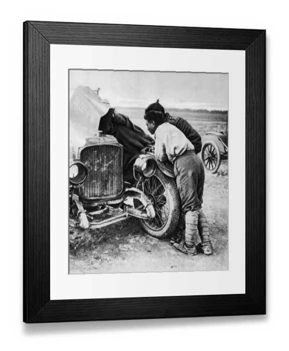 Framed Print : Indian non-combatants in France during World War I Framed Print : Indian non-combatants in France during World War I