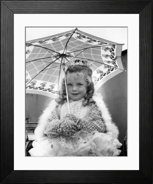 Framed Print : The Roskear Fairy Queen - Camborne Carnival Framed Print : The Roskear Fairy Queen - Camborne Carnival