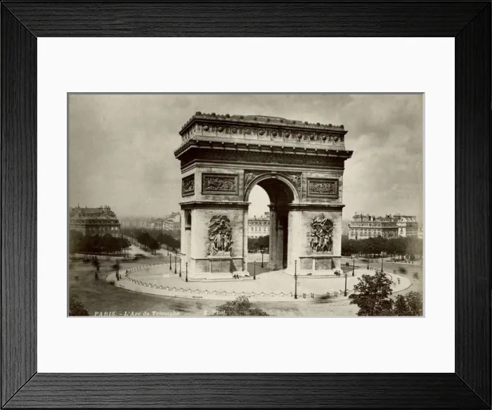Framed Print : Paris, France - Arc de Triomphe Framed Print : Paris, France - Arc de Triomphe