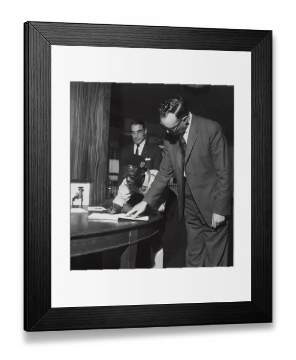Framed Print : VIP visitor from Congo at Baden Powell House, London Framed Print : VIP visitor from Congo at Baden Powell House, London