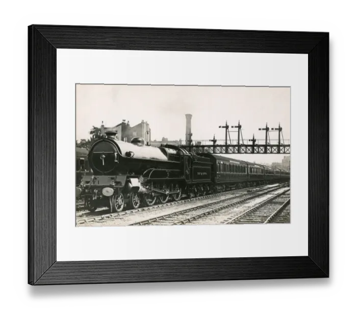 Framed Print : Earl Haig railway engine, Marylebone Station, London Framed Print : Earl Haig railway engine, Marylebone Station, London