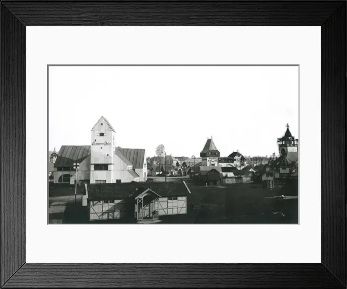 Framed Print : Oktoberfest scene, Munich, Germany Framed Print : Oktoberfest scene, Munich, Germany