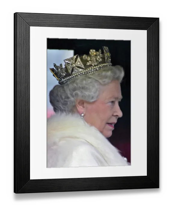 Framed Print : Queen Elizabeth II Framed Print : Queen Elizabeth II