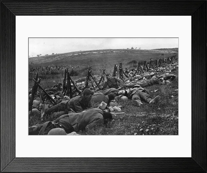 Framed Print : British troops bivouacked before attack on the Somme, WW1 Framed Print : British troops bivouacked before attack on the Somme, WW1
