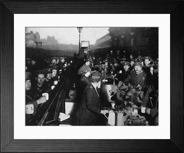 Framed Print : Staff of the Soldiers Free Buffet at Charing Cross, WW1 Framed Print : Staff of the Soldiers Free Buffet at Charing Cross, WW1