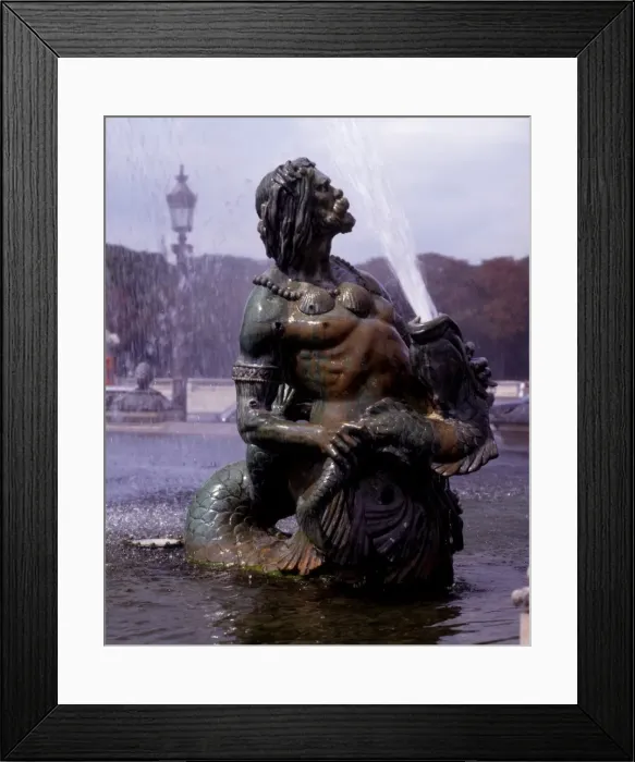 Framed Print : Fountain in Place de la Concorde Paris