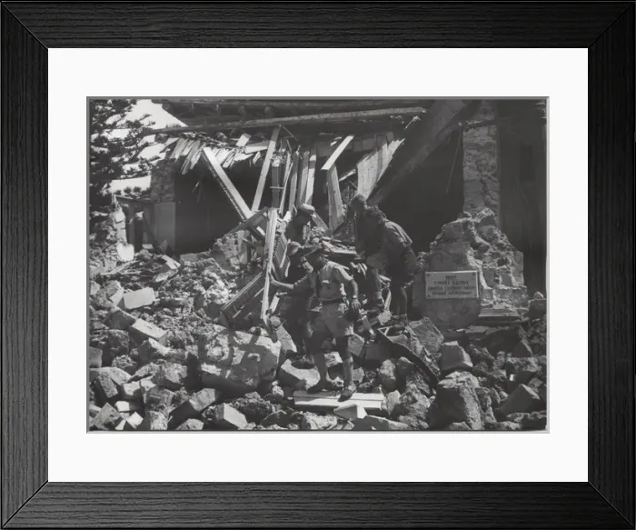 Framed Print : Scouts in ruins of Argostolion, Kefalonia, Greece Framed Print : Scouts in ruins of Argostolion, Kefalonia, Greece
