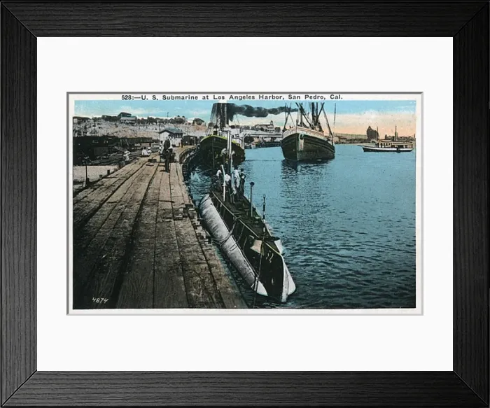 Framed Print : American submarine, Los Angeles Harbour, USA, WW1 Framed Print : American submarine, Los Angeles Harbour, USA, WW1