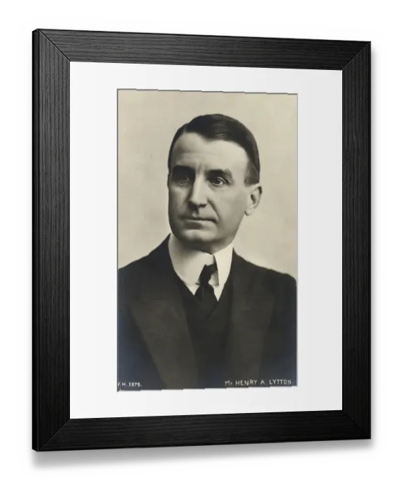 Framed Print : Sir Henry Alfred Lytton, English actor and singer Framed Print : Sir Henry Alfred Lytton, English actor and singer