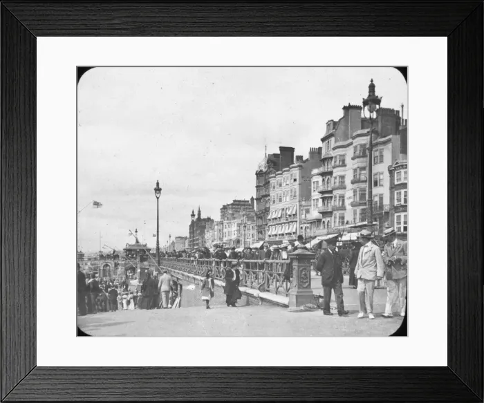 Framed Print : South Coast of England - Brighton, the Kings Road, Sussex Framed Print : South Coast of England - Brighton, the Kings Road, Sussex