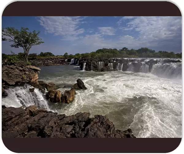 Ngonye Falls  /  Waterfalls
