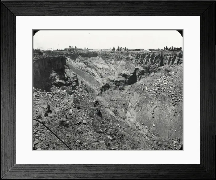 Framed Print : South Africa - De Beers Diamond Mines, Kimberley Framed Print : South Africa - De Beers Diamond Mines, Kimberley