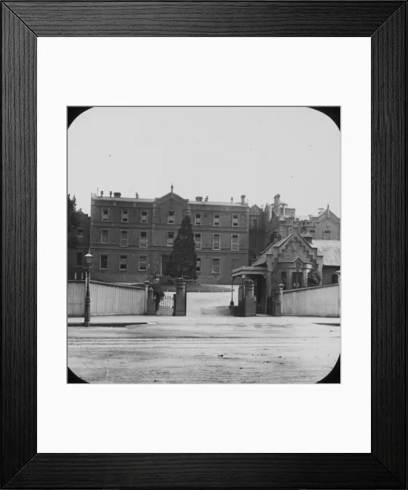 Framed Print : Melbourne Hospital, Lonsdale Street Framed Print : Melbourne Hospital, Lonsdale Street