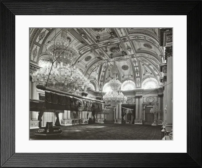 Framed Print : India - Durbar Hall in New Palace, Gwalior Framed Print : India - Durbar Hall in New Palace, Gwalior