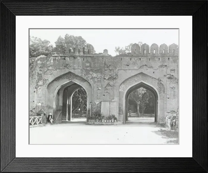 Framed Print : India - The Cashmere Gate, Delhi Framed Print : India - The Cashmere Gate, Delhi