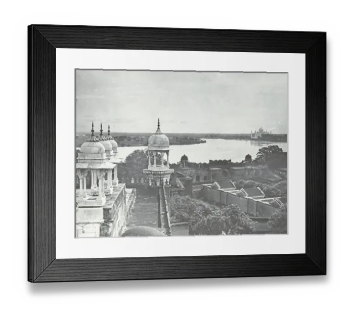 Framed Print : India - Taj Mahal Distant view from Muti Musjid Framed Print : India - Taj Mahal Distant view from Muti Musjid