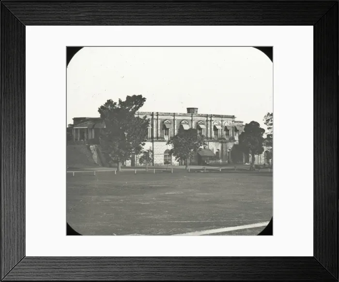 Framed Print : India - Calcutta, Chourangie Gate Framed Print : India - Calcutta, Chourangie Gate
