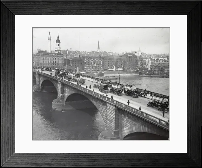 Framed Print : Life of Charles Dickens - London Bridge Framed Print : Life of Charles Dickens - London Bridge
