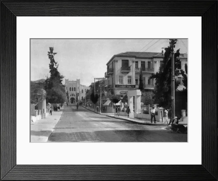 Framed Print : Street scene, Tel Aviv, Western Israel Framed Print : Street scene, Tel Aviv, Western Israel