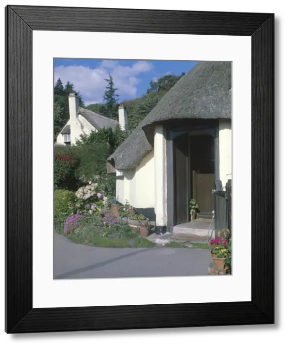 Framed Print : Thatched cottages at Selworthy Green, Somerset Framed Print : Thatched cottages at Selworthy Green, Somerset