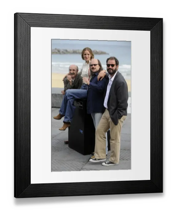 Framed Print : San Sebastiᮮ Festival 2010. El Gran Vằuez Framed Print : San Sebastiᮮ Festival 2010. El Gran Vằuez
