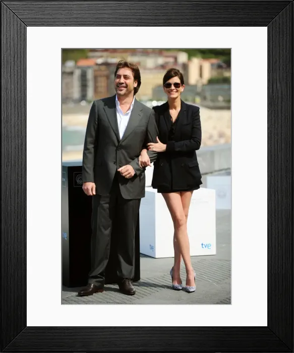 Framed Print : San SebastiᮮFestival 2010. Julia Roberts, Javier Bardem Framed Print : San SebastiᮮFestival 2010. Julia Roberts, Javier Bardem