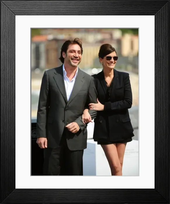 Framed Print : San SebastiᮮFestival 2010. Julia Roberts, Javier Bardem Framed Print : San SebastiᮮFestival 2010. Julia Roberts, Javier Bardem