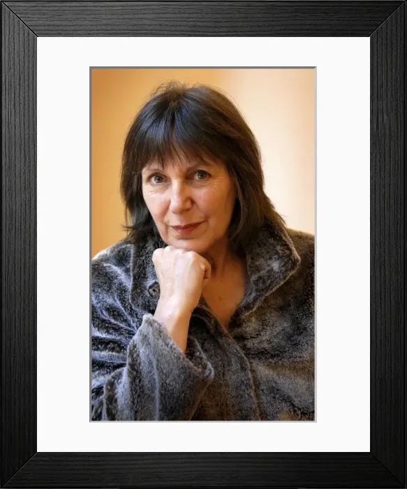 Framed Print : LEWYCKA, Marina (1946). British novelist of Ukrainian Framed Print : LEWYCKA, Marina (1946). British novelist of Ukrainian