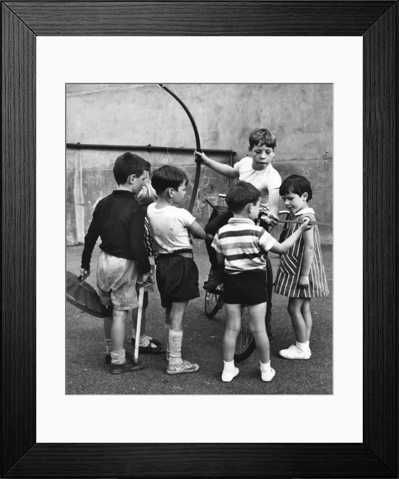 Framed Print : Children playing on a Balham street, SW London Framed Print : Children playing on a Balham street, SW London