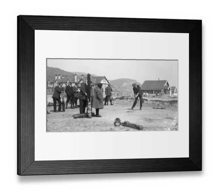 Framed Print : Group of golfers Framed Print : Group of golfers