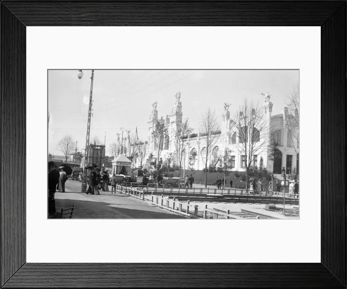 Framed Print : Dusseldorf Exhibition 1902 - Ornate Pavilion Framed Print : Dusseldorf Exhibition 1902 - Ornate Pavilion