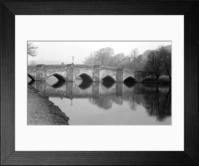 Framed Print : Bakewell, Derbyshire, bridge over R. Wye Framed Print : Bakewell, Derbyshire, bridge over R. Wye
