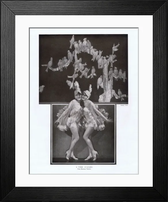 Framed Print : Dodge Sisters in La Grande Folie at the Folies Bergere, Pari Framed Print : Dodge Sisters in La Grande Folie at the Folies Bergere, Pari