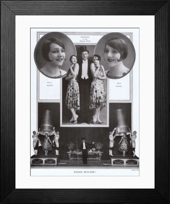 Framed Print : Dodge Sisters in La Grande Folie at the Folies Bergere, Pari Framed Print : Dodge Sisters in La Grande Folie at the Folies Bergere, Pari