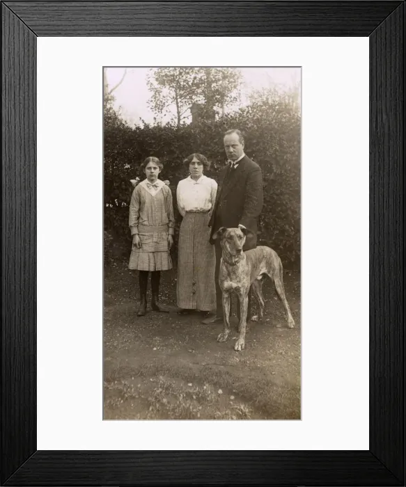 Framed Print : Family with Pointer Framed Print : Family with Pointer
