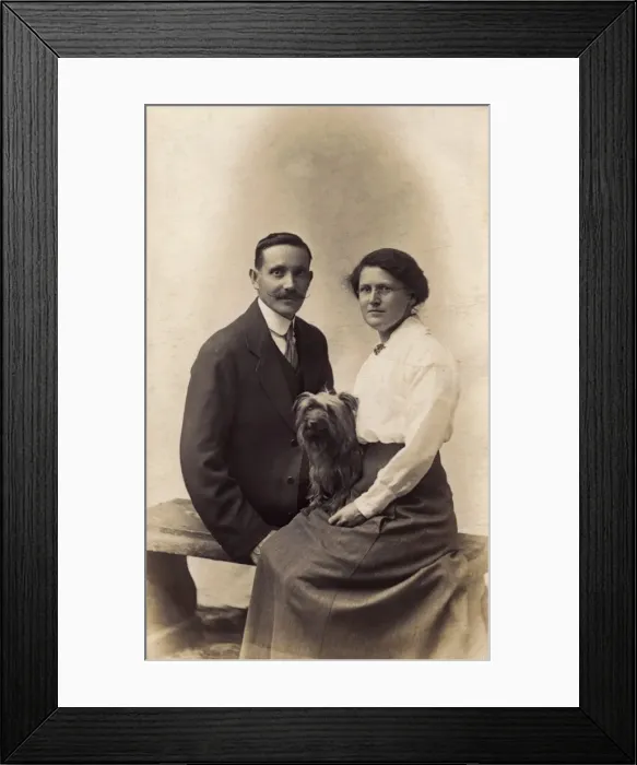 Framed Print : Couple with Havanese Framed Print : Couple with Havanese