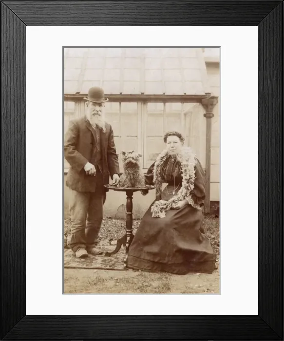 Framed Print : Couple with Havanese Framed Print : Couple with Havanese