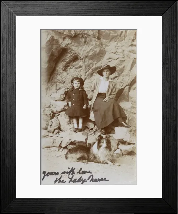 Framed Print : Mother and daughter with a Border Collie Framed Print : Mother and daughter with a Border Collie