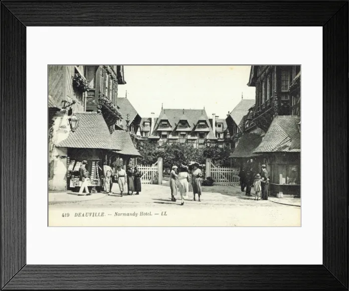 Framed Print : A view of the exterior of the Normandy Hotel, Deauville Framed Print : A view of the exterior of the Normandy Hotel, Deauville