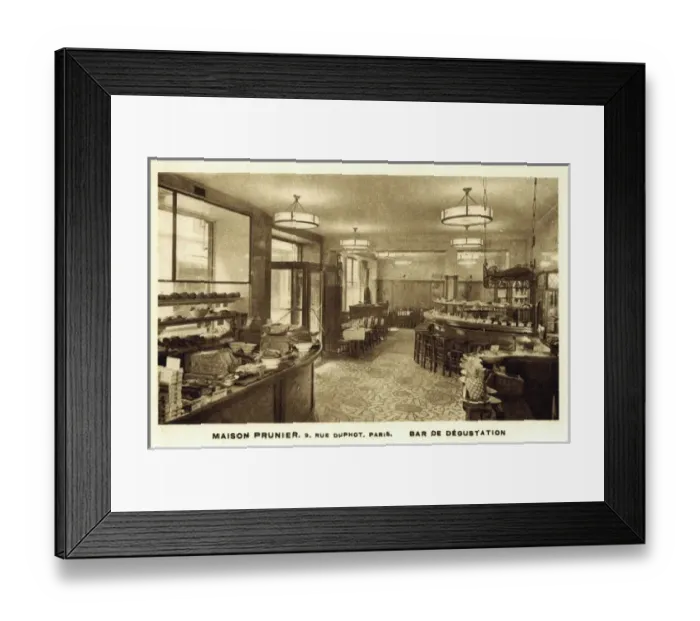 Framed Print : Interior view of Maison Prunier, Paris Framed Print : Interior view of Maison Prunier, Paris