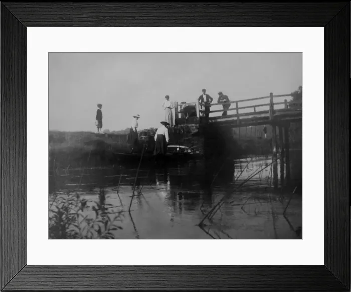 Framed Print : Disembarking from rowing boat Framed Print : Disembarking from rowing boat