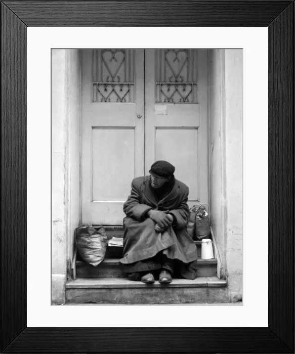 Framed Print : Tramp in a doorway, Balham, SW London Framed Print : Tramp in a doorway, Balham, SW London