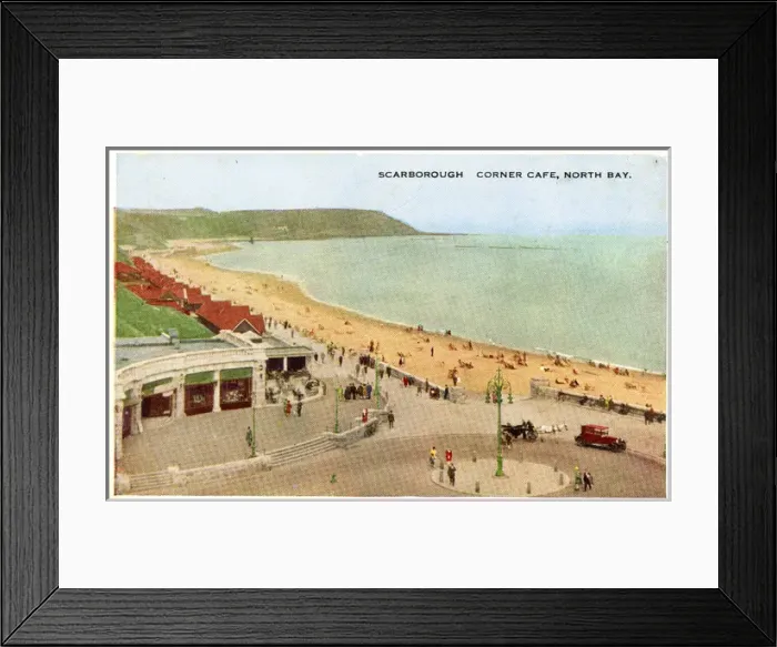 Framed Print : Corner Caf頎orth Bay, Scarborough, Yorkshire Framed Print : Corner Caf頎orth Bay, Scarborough, Yorkshire
