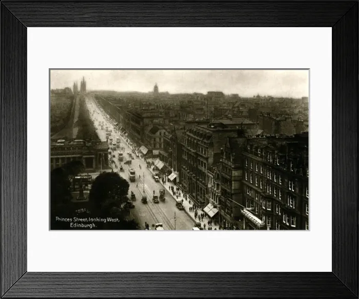 Framed Print : Princes Street, Edinburgh, Midlothian Framed Print : Princes Street, Edinburgh, Midlothian