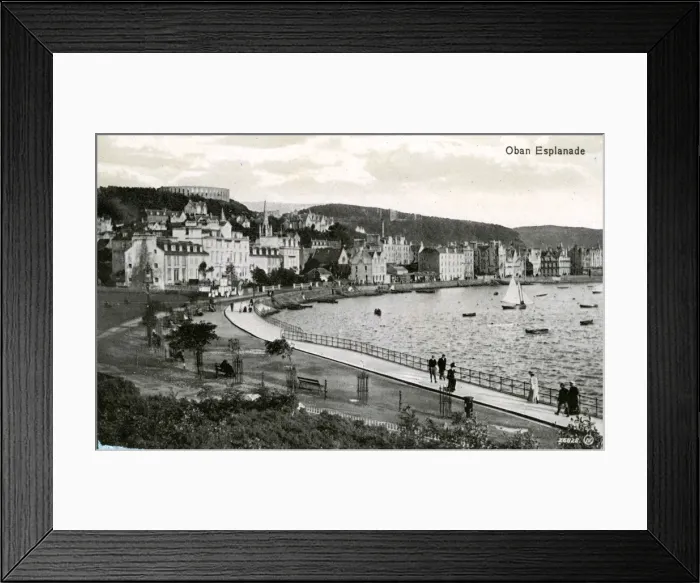 Framed Print : The Esplanade, Oban, Argyllshire Framed Print : The Esplanade, Oban, Argyllshire
